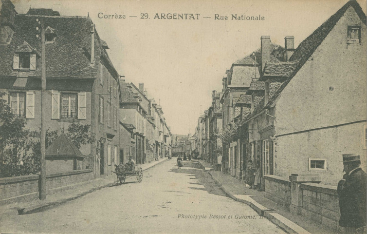 Argentat : "Corrèze - 29 - Argentat - Rue nationale".