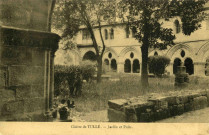 "Cloître de Tulle. - Jardin et puits".
