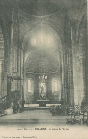 Aubazine : "623. - Corrèze - Aubazine - Intérieur de l'église".
