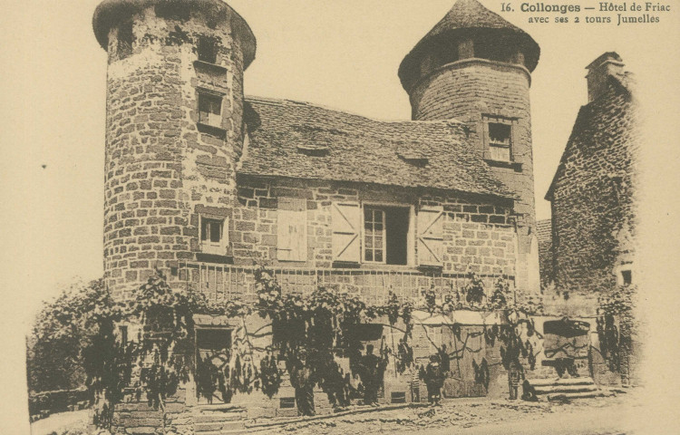 Collonges-la-Rouge : "16. Collonges - Hôtel de Friac avec ses 2 tours jumelles".
