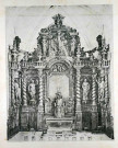 Vue d'ensemble avec l'autel, le retable et l'appui de communion en bois sculpté.
