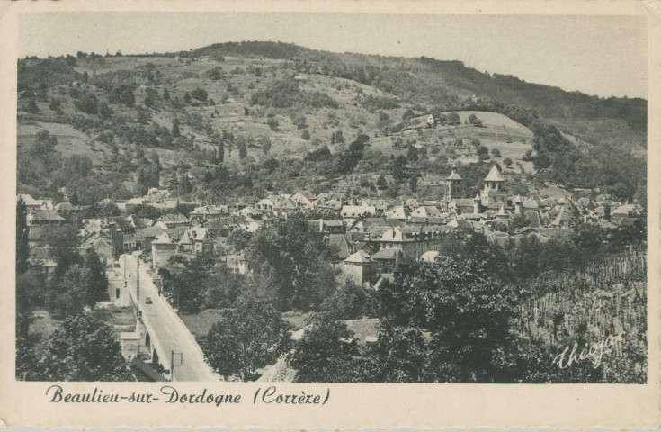 Beaulieu-sur-Dordogne : "Beaulieu-sur-Dordogne (Corrèze) - 5349. Vue générale et le pont sur la Dordogne".