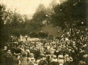 Représentation théâtrale "Les moissonneurs" d'un auteur corrézien dans le parc de la Préfecture de Tulle.