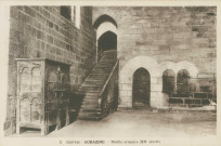 Aubazine : "3. Corrèze - Aubazine - Vieille armoire (XIIe siècle)".