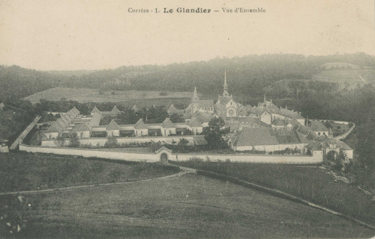 Beyssac : "Corrèze - 1 - Le Glandier, vue d'ensemble".