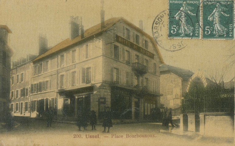 Ussel : "200. Ussel - Place Bourbounoux.".