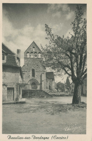 Beaulieu-sur-Dordogne : "Beaulieu-sur-Dordogne (Corrèze) - 5355. - La chapelle des Pénitents (XIIe siècle) - Monument classé".