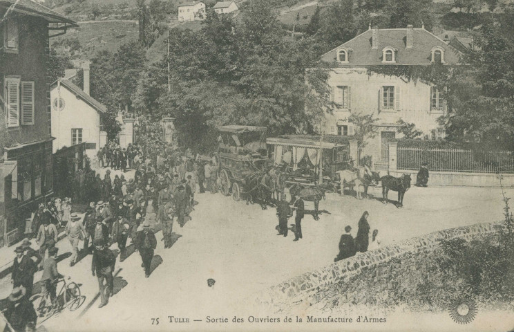 Tulle : "75 Tulle - Sortie des ouvriers de la Manufacture d'armes".