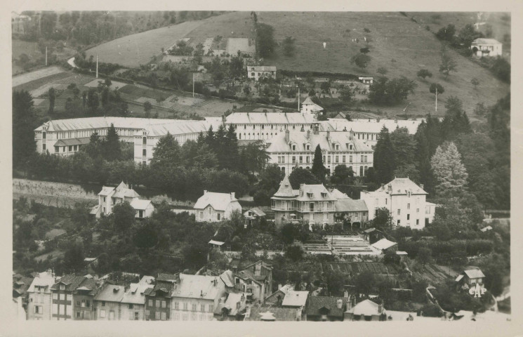 Tulle : "127 Tulle - Vue aérienne du Lycée".