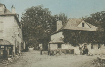 Chameyrat : "Chameyrat (Corrèze) - La poste - Hôtel Lachèze". Métier à ferrer