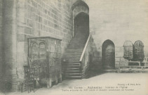 Aubazine : "331. - Corrèze - Aubazine - Intérieur de l'église - Vieille armoire du XIIe siècle et escalier conduisant au couvent".