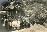 Servières-le-Château : procession de la fête de la Nativité de la Vierge.