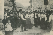 Folklore : "19. La fête au village - En place pour la bourrée".