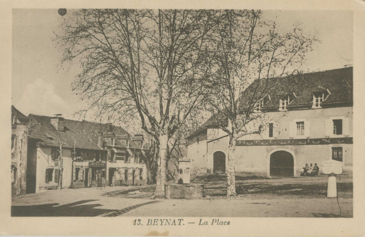 Beynat : "13. Beynat - La place".