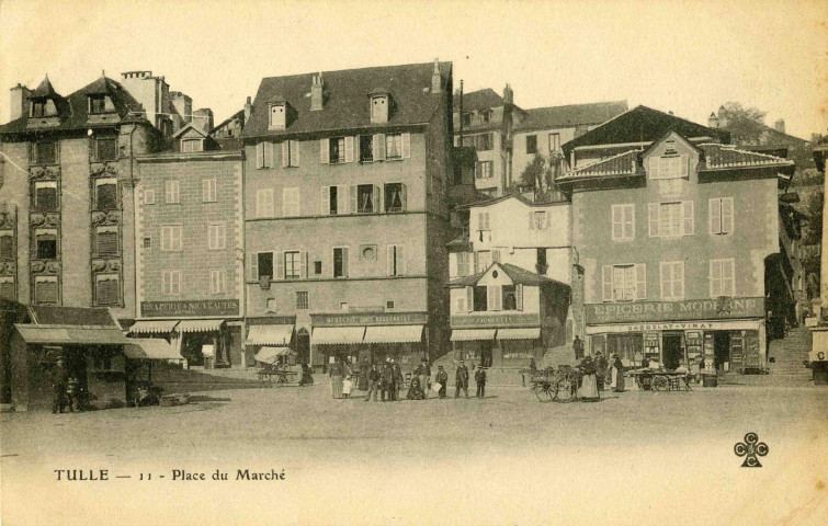 "Tulle - 11 - Place du Marché".