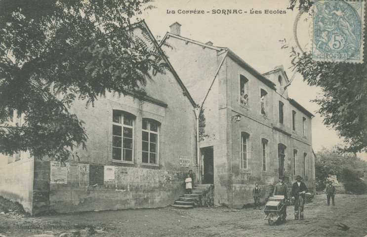 Sornac : "La Corrèze - Sornac - Les écoles". Affiches dont une pour "le sou du soldat".