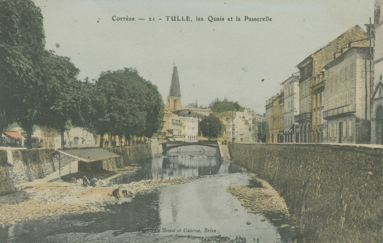 Tulle : "Corrèze - 21 - Tulle, les quais et la passerelle".