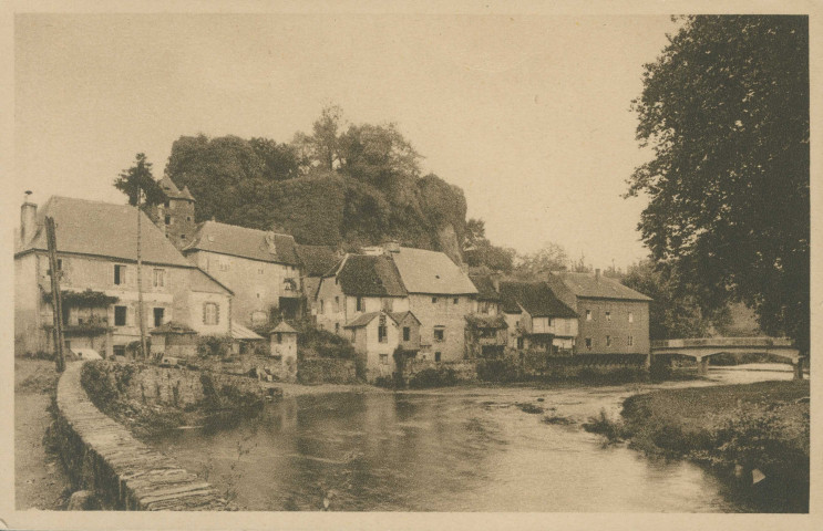 Ségur-le-Château : "Ségur-le-Château (Corrèze) - Pont Notre-Dame et du château".