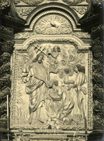 Le retable de l'église, le Christ et les Apôtres.