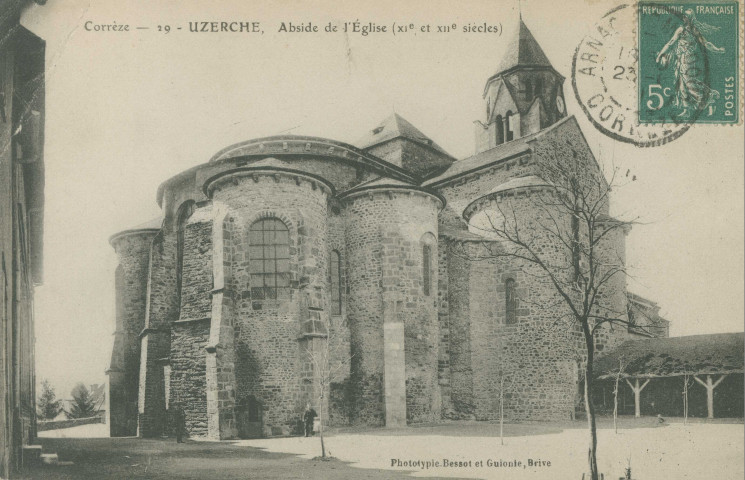 Uzerche : "Corrèze - 29 - Uzerche, abside de l'église (XI et XIIe siècles)".