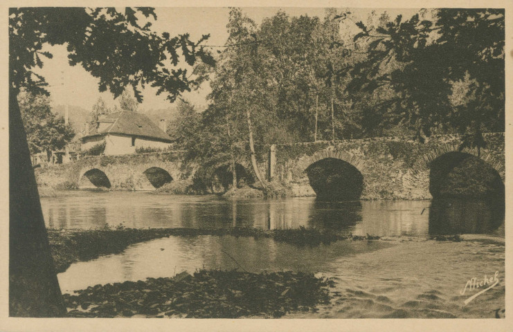 Voutezac : "La Corrèze touristique - 939. Gorges de la Vézère - Le vieux pont du Saillant - Route Allassac-Voutezac-Objat".