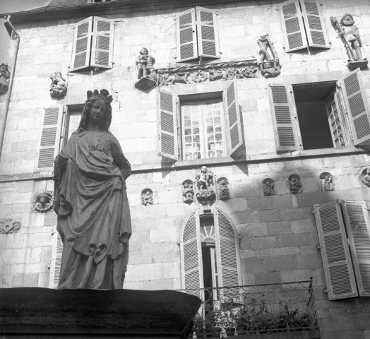 La statue de la Vierge devant la maison de la Bridolle.