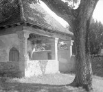 Entrée d'une chapelle ou d'une église.