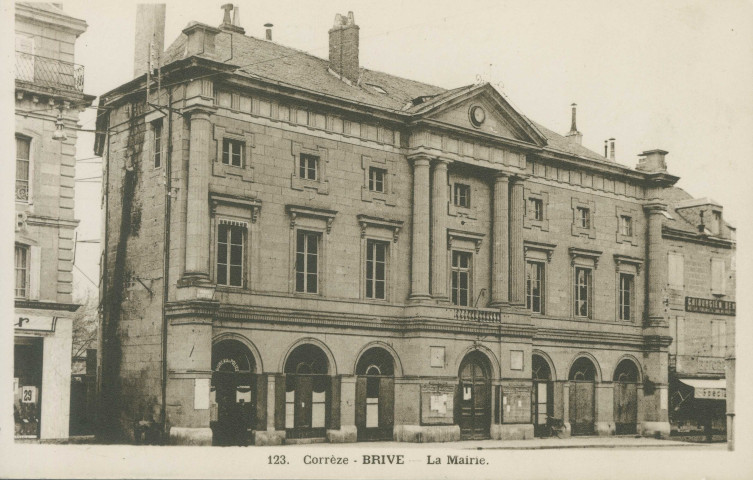 Brive-la-Gaillarde : "123. Corrèze - Brive - La mairie".