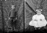 Deux portraits : enfants.