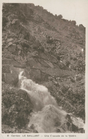 Voutezac : "8 Corrèze Le Saillant - Une cascade de la Vézère".