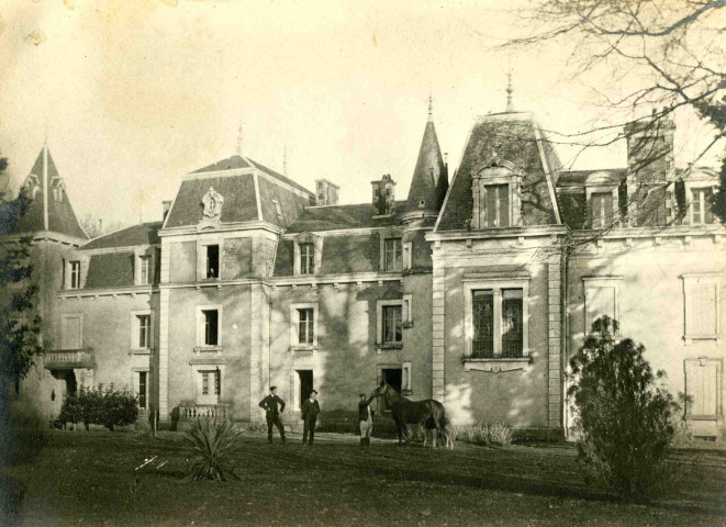Château de Bach, propriété de l'érudit Gustave Clément-Simon.