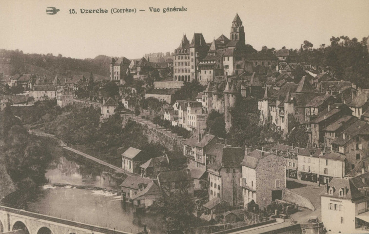 Uzerche : "15. Uzerche (Corrèze) - Vue générale".