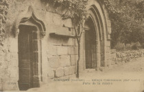 Aubazine : "Aubazine (Corrèze) - Abbaye cistercienne (XIIe siècle) - Porte de la cuisine".