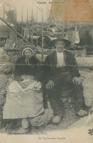 Folklore : "Types du Centre - 70. Un heureux couple".