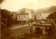 Pont de la Barrière, quai Rigny, rue de la Barrière et quai Saint-Priest, la caserne du Champ de Mars.