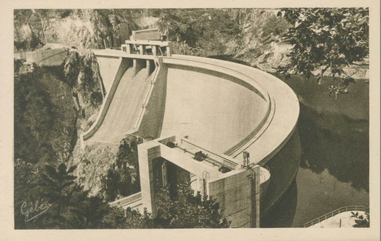 Liginiac : "Le barrage de Marèges (Corrèze) - Vue prise de la rive gauche".