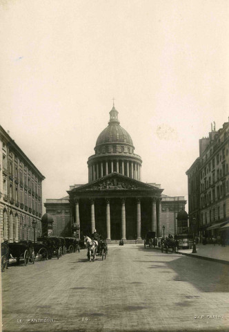 Le Panthéon sur la montagne Sainte-Geneviève.