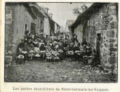 "Les petites dentellières de Saint-Germain-les-Vergnes".