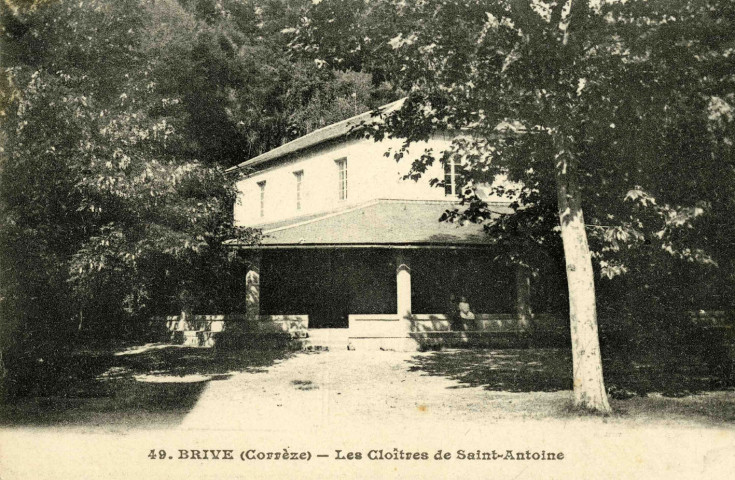 "49. Brive (Corrèze) - Les cloîtres de Saint-Antoine".