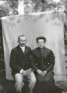 Portrait d'un couple, assis.
