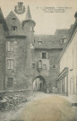 Uzerche : "A - 25 Uzerche - Porte Bécharie, dite Porte Barachaude (Monument historique)".