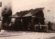 Café maure et marchand de friture.