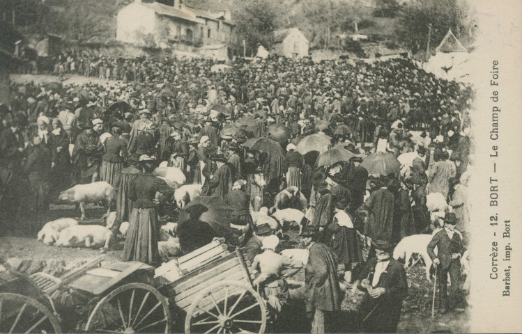 Bort-les-Orgues : "Corrèze - 12. Bort - Le champ-de-foire".