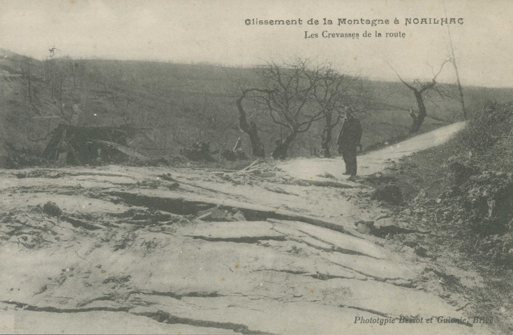 Noailhac : "Glissement de la montagne à Noailhac - Les crevasses de la route".
