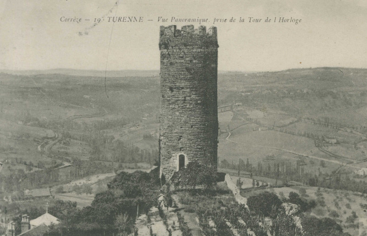 Turenne : "Corrèze. - 19. Turenne - Vue panoramique prise de la tour de l'Horloge".