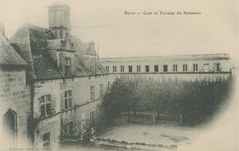 Brive-la-Gaillarde : "Brive - Cour et terrasse du séminaire".
