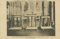 Saint-Angel : "Saint-Angel (Corrèze). - Banquettes des Chantres (XVIIe s.) - Sièges en bois, style Louis XIII, cinq pieds tournés en chapelet, trois à l'arrière, solides mais élégants.".