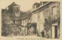 Collonges-la-Rouge : "18 Collonges - Manoir de Beauvirie - Cour intérieure".
