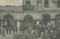 Brive-la-Gaillarde : "M.R. Poincaré à Brive (12 et 13 septembre 1913)- 1 - Le président et Mme Poincaré quittent la mairie pour aller à la sous-préfecture".
