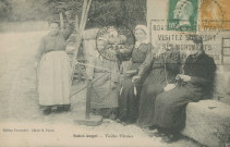 Folklore : "Saint-Angel - Vieilles fileuses".
